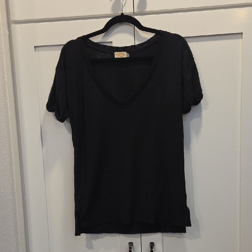 Nation LTD 100% Pima Cotton Black V-Neck Shirt. Size XS. Fit size SM too.